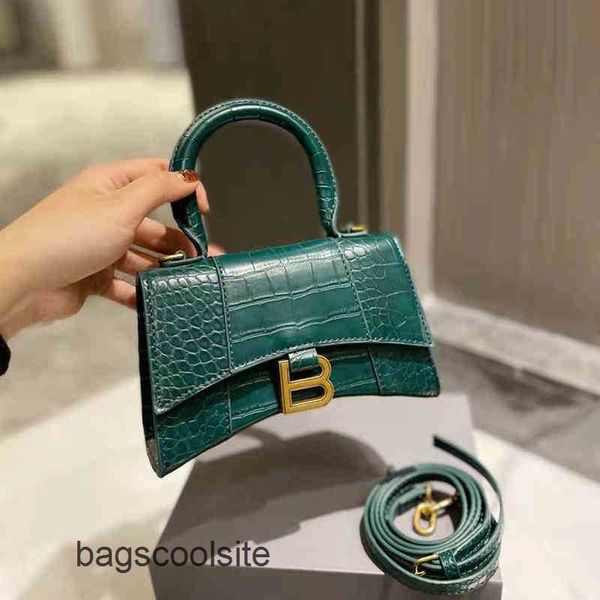 bag fashion bags balencigas b hourglass leather one shoulder diagonal hand 2022 crocodile pattern designer versatile messenger
bag fashion bags balencigas b hourglass leather one shoulder diagonal hand 2022 crocodile pattern designer versatile messenger