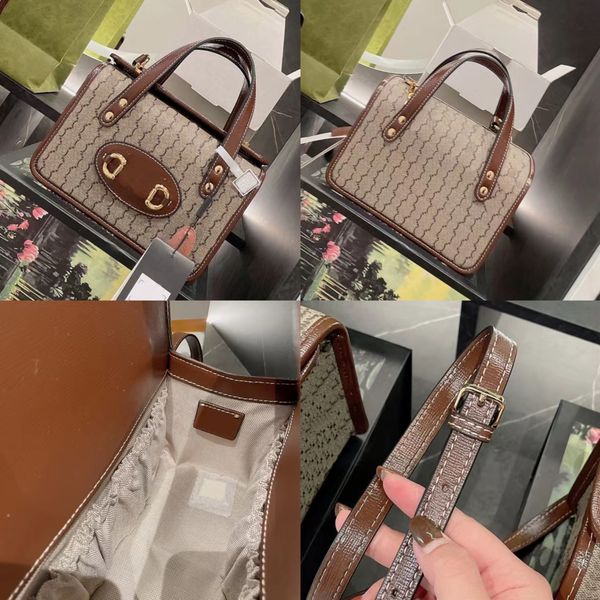 new designer bag luxury women shoulder bags handbag designer crossbody wallet female purses 2022 uality high-capacity letter pu leather
new designer bag luxury women shoulder bags handbag designer crossbody wallet female purses 2022 uality high-capacity letter pu leather