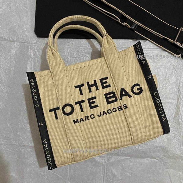 original quality tote bag marc's jacob designer bags woman's handbag ready stock colourblock nude crossbody one shoulder messenger
original quality tote bag marc's jacob designer bags woman's handbag ready stock colourblock nude crossbody one shoulder messenger