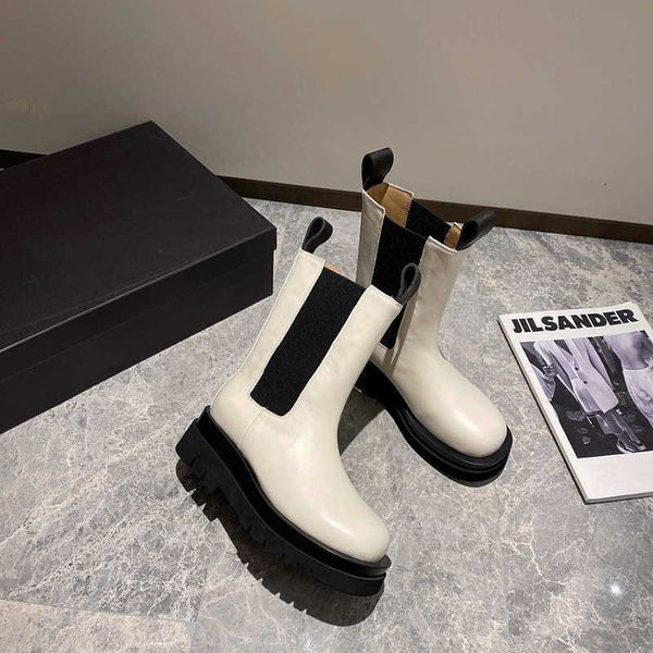 2022 new women luxurys designer boots heels luxurys ladies ankle boot fashion womens autumn winter short platform leather winter fashion, Black
2022 new women luxurys designer boots heels luxurys ladies ankle boot fashion womens autumn winter short platform leather winter fashion, Black