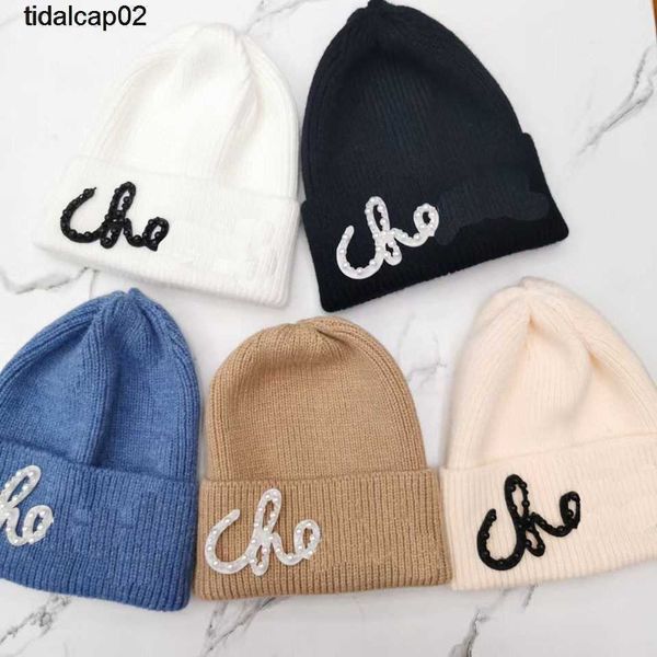 2021 new galleryes knitted hat autumn and winter men's and women's general wool pearl fashion warm couple hats, Blue;gray
2021 new galleryes knitted hat autumn and winter men's and women's general wool pearl fashion warm couple hats, Blue;gray