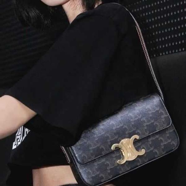 bags triomphe teen arc de triomphe women 2022 new summer niche underarm bag single shoulder messenger leather women's bag
bags triomphe teen arc de triomphe women 2022 new summer niche underarm bag single shoulder messenger leather women's bag