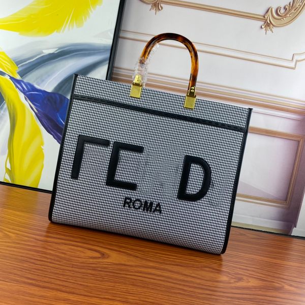 7a designer sunshine cloth material totes with leather lining resin handle one shoulder strap
7a designer sunshine cloth material totes with leather lining resin handle one shoulder strap