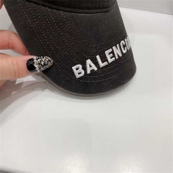new balenciga caps designer ball paris home baseball cap original single embroidery wash denim cotton cap old sun protection and sunshade sc, Blue;gray
new balenciga caps designer ball paris home baseball cap original single embroidery wash denim cotton cap old sun protection and sunshade sc, Blue;gray