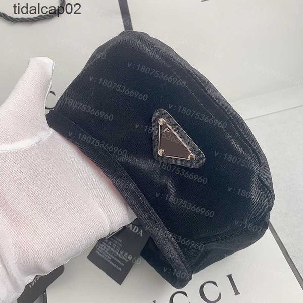 inverted triangular label beret fall and winter versatile velvet celiness bud spring and autumn net red painter hats, Blue;gray
inverted triangular label beret fall and winter versatile velvet celiness bud spring and autumn net red painter hats, Blue;gray