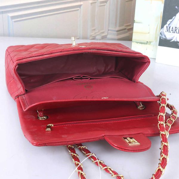 women luxury brand original shoulder lady designer bag 2022 chain casual envelope cc letter female flap channel leather bag handbags w221020
women luxury brand original shoulder lady designer bag 2022 chain casual envelope cc letter female flap channel leather bag handbags w221020
