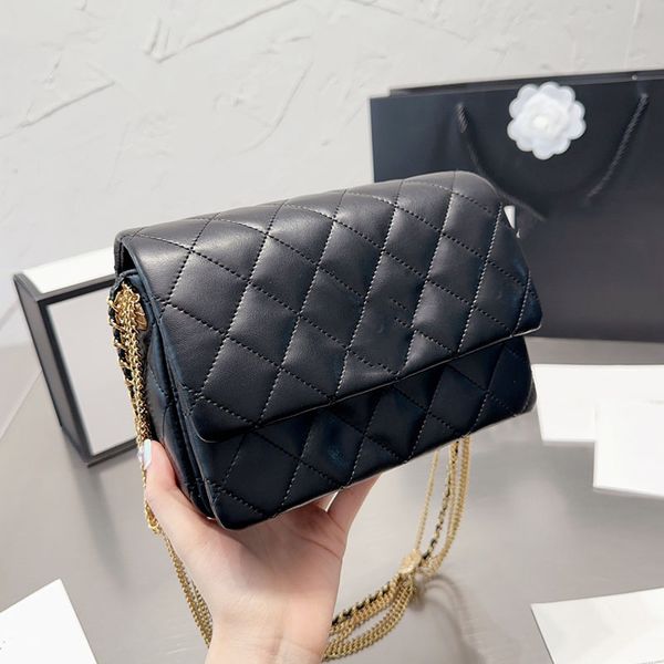 designer channel bags for women black cc handbag leather chain slant shoulder clutch flap totes bag double letters solid hasp waist square s
designer channel bags for women black cc handbag leather chain slant shoulder clutch flap totes bag double letters solid hasp waist square s