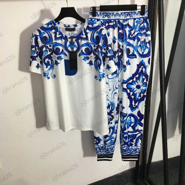 designer womens two piece pants blue and white porcelain letter printing t-shirt elastic waist tied feet casual trousers women clothing
designer womens two piece pants blue and white porcelain letter printing t-shirt elastic waist tied feet casual trousers women clothing