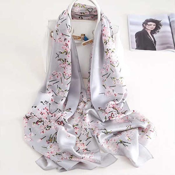 scarves 100% silk ladi autumn custom scarf suitable for spring and autumn, Blue;gray
scarves 100% silk ladi autumn custom scarf suitable for spring and autumn, Blue;gray