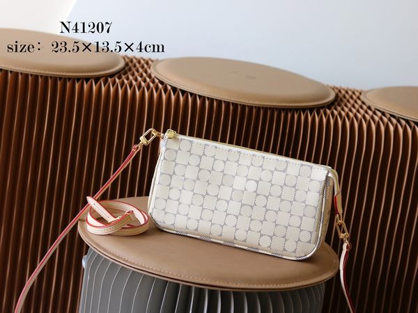 2022 designers bag new style mini chain single shoulder messenger women's sling bag backpack day packs
2022 designers bag new style mini chain single shoulder messenger women's sling bag backpack day packs
