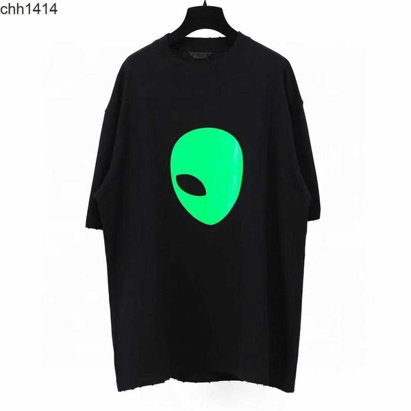 balencaigaess wash water worn out hole alien print couple t-shirt men's and women's short sleeve t, Black
balencaigaess wash water worn out hole alien print couple t-shirt men's and women's short sleeve t, Black