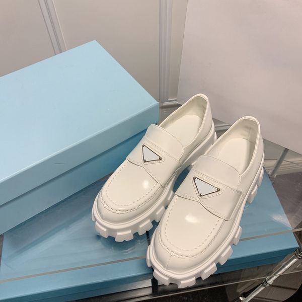 designer soft cowhide loafers shoes loafer mule formal sneakers flat bottoms pointed toe black suede patent leather rivets glitter with orig
designer soft cowhide loafers shoes loafer mule formal sneakers flat bottoms pointed toe black suede patent leather rivets glitter with orig