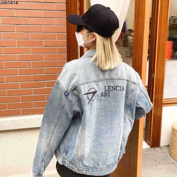 high edition fashion balencaigaess autumn and winter art arrow letter embroidery water washing denim jacket bl, Black;brown
high edition fashion balencaigaess autumn and winter art arrow letter embroidery water washing denim jacket bl, Black;brown