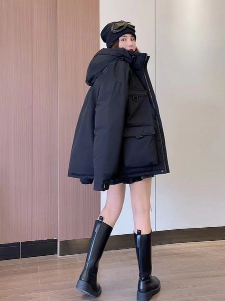 the cuffs of north korea's new overalls and hooded warm down jackets are thickened with seamless threadsv, Black
the cuffs of north korea's new overalls and hooded warm down jackets are thickened with seamless threadsv, Black