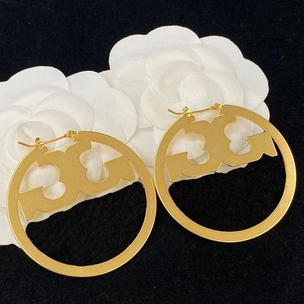new women hoop earrings designer jewelry womens earring street fashion gold round ear studs accessories torry burchhh, Golden;silver
new women hoop earrings designer jewelry womens earring street fashion gold round ear studs accessories torry burchhh, Golden;silver