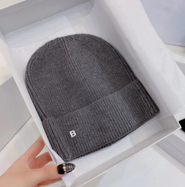 hip-hop knitted beanie winter leisure wool beanie hat outdoor windproof knitting skull caps men women's designer hats fashion woolen ha, Blue;gray
hip-hop knitted beanie winter leisure wool beanie hat outdoor windproof knitting skull caps men women's designer hats fashion woolen ha, Blue;gray