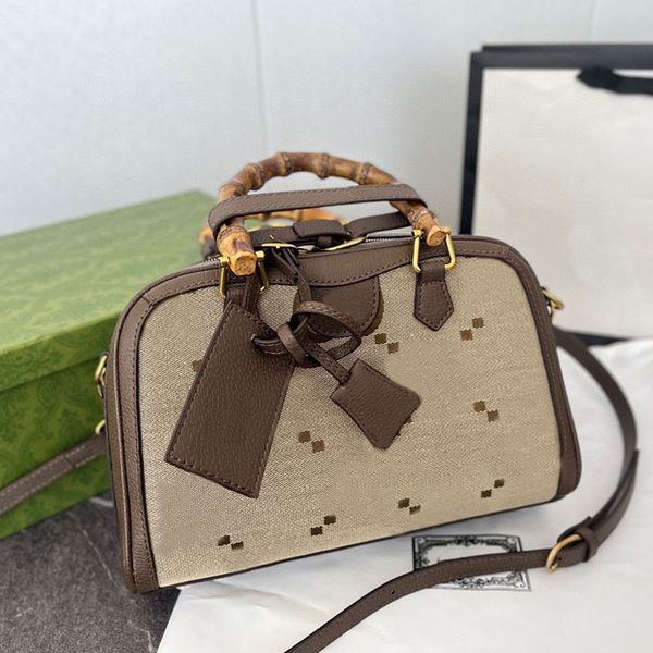 pillow bag large capacity handbag tote shoulder bags fashion purse cowhide genuine leather bamboo handle classic letters print zipper open w
pillow bag large capacity handbag tote shoulder bags fashion purse cowhide genuine leather bamboo handle classic letters print zipper open w