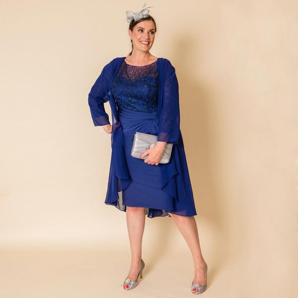 blue beaded lace mother of the bride dresses bateau neck evening gowns with long sleeves jacket knee length sheath wedding guest dress, Black;red
blue beaded lace mother of the bride dresses bateau neck evening gowns with long sleeves jacket knee length sheath wedding guest dress, Black;red