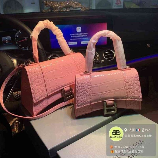 bags designer balencaige handbags hourglass version b-home b-button paris leather crocodile pattern hand messenger retro hourglass bag girl
bags designer balencaige handbags hourglass version b-home b-button paris leather crocodile pattern hand messenger retro hourglass bag girl
