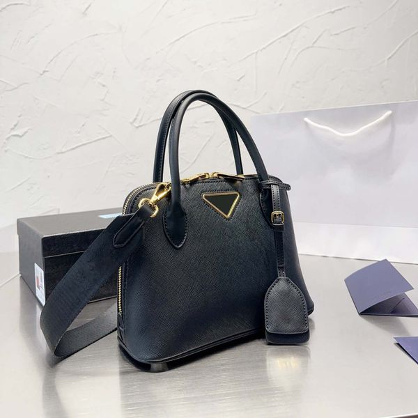 bags designer bag totes women handbag luxury classic brand imitation shoulder bag fashion leather solid letter large capacity wallet dinner
bags designer bag totes women handbag luxury classic brand imitation shoulder bag fashion leather solid letter large capacity wallet dinner