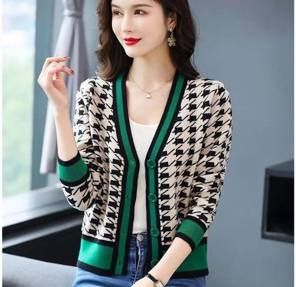 women's sweaters for long sleeve knitted sweater cropped crochet kawaii v neck cardigans woman black cute, White;black
women's sweaters for long sleeve knitted sweater cropped crochet kawaii v neck cardigans woman black cute, White;black