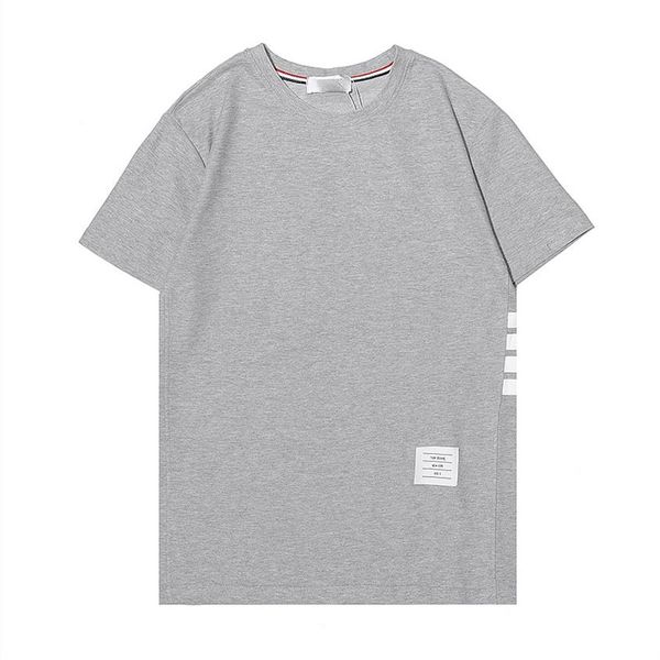 2021q designers mens womens t shirts for man paris fashion t-shirt emboss letter men clothes tees street short sleeve 1941, White;black
2021q designers mens womens t shirts for man paris fashion t-shirt emboss letter men clothes tees street short sleeve 1941, White;black
