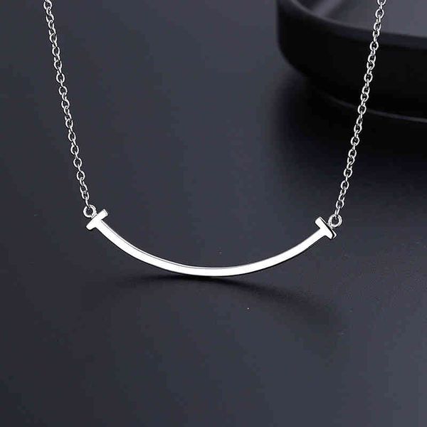 high version 925 silver smile necklace t family series pendant 18k rose gold plate clavicle chain valentine's day gift
high version 925 silver smile necklace t family series pendant 18k rose gold plate clavicle chain valentine's day gift