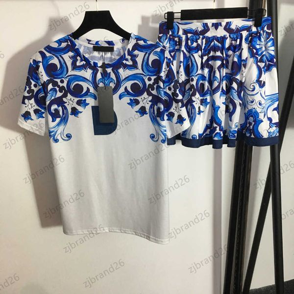 womens two piece dress blue and white porcelain printed cotton short sleeve t-shirt elastic waist a-line skirt fashion designer casual track
womens two piece dress blue and white porcelain printed cotton short sleeve t-shirt elastic waist a-line skirt fashion designer casual track