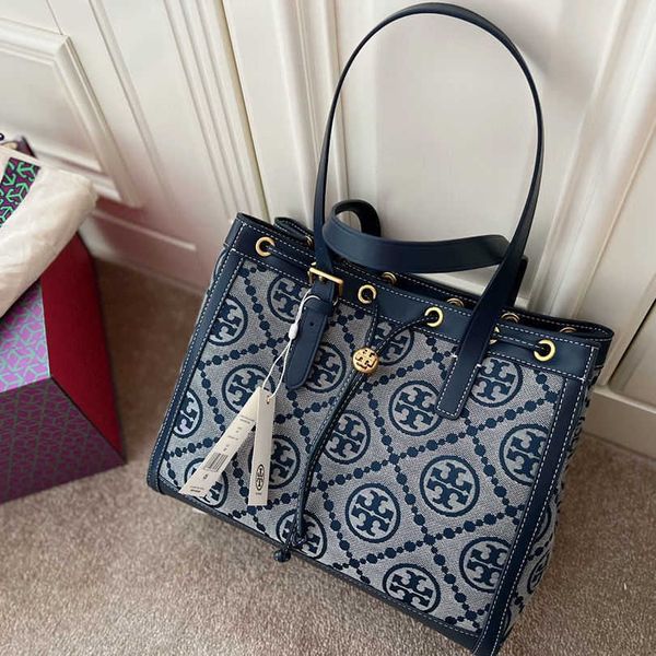 tb totes handbags luxury bags women designer classic print leather shopping handbag solid color large volume purse shoulder gs3i
tb totes handbags luxury bags women designer classic print leather shopping handbag solid color large volume purse shoulder gs3i