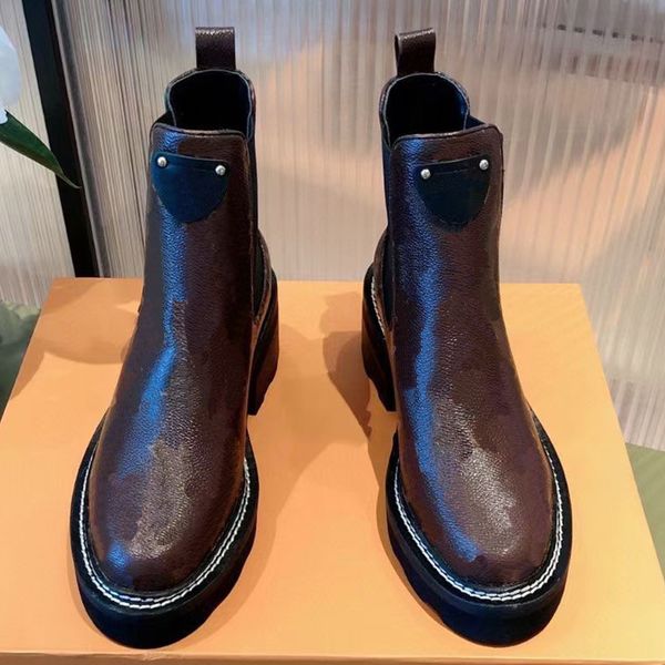 beaubourg ankle boots are a fashionable chunky style mixing masculine and feminine codes the uppers which were inspired by classic chelsea b, Black
beaubourg ankle boots are a fashionable chunky style mixing masculine and feminine codes the uppers which were inspired by classic chelsea b, Black