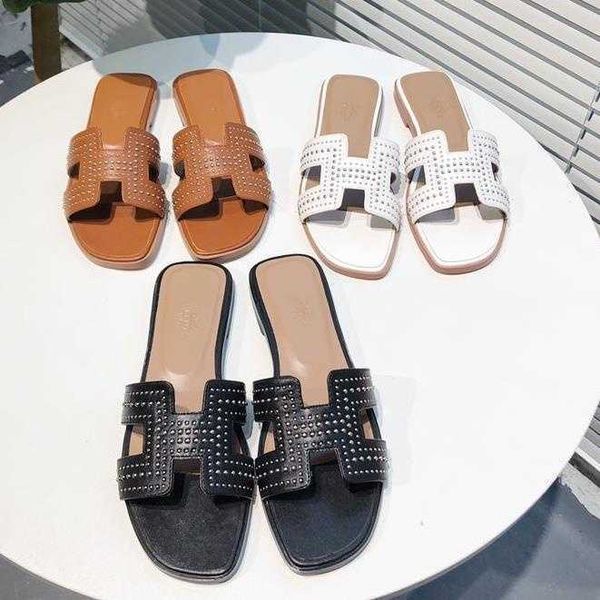 beach slippers classic flat herme h women slippers summer lady leather chypre h heritage calfskin lichee pattern tribute mules smooth 5e6e, Black
beach slippers classic flat herme h women slippers summer lady leather chypre h heritage calfskin lichee pattern tribute mules smooth 5e6e, Black
