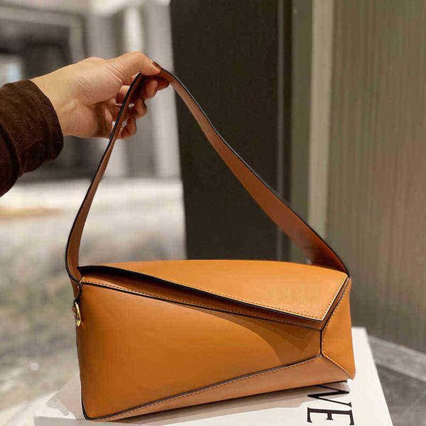 evening lady designer cubi bag purse hammock handbag lowe luxury paris brand women girl fashion shoulder versatile casual shopping trendyl f
evening lady designer cubi bag purse hammock handbag lowe luxury paris brand women girl fashion shoulder versatile casual shopping trendyl f