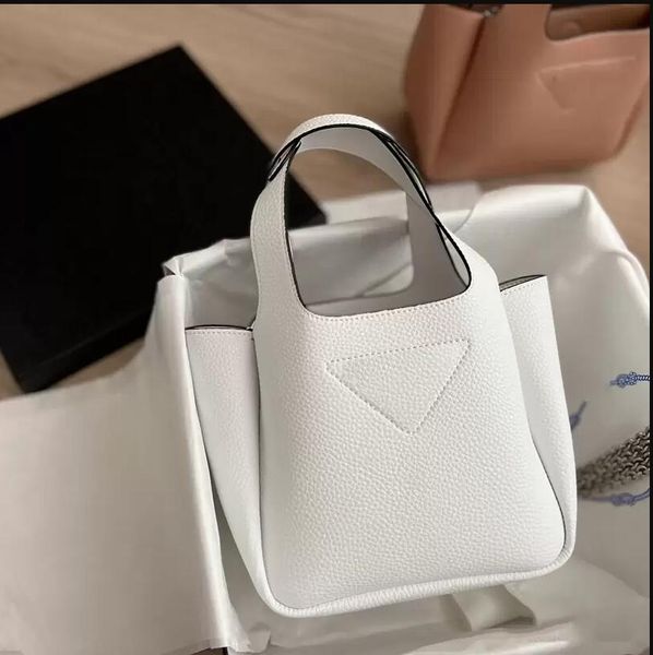 totes designer designers luxurys women handbags solid color bag letter triangle woman handbag temperament versatile ladies shoulder bags wal
totes designer designers luxurys women handbags solid color bag letter triangle woman handbag temperament versatile ladies shoulder bags wal