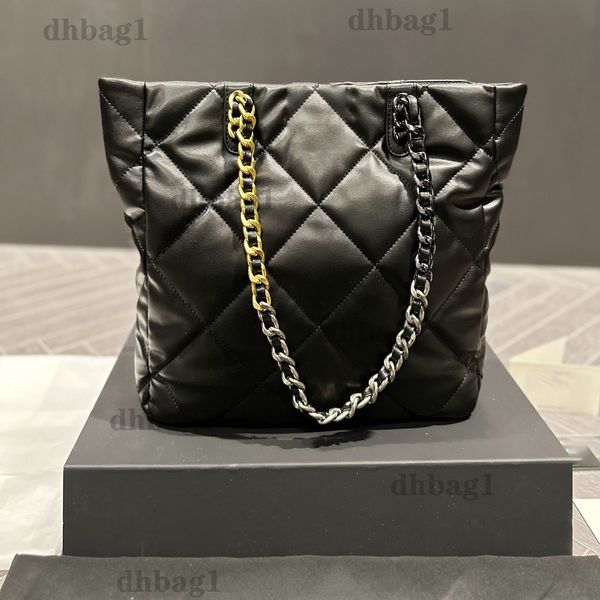 22b classical 19 tote bag two colour metal chain genuine leather sheepskin black diamond lattice casual handbag shoulder atmosphere stylish
22b classical 19 tote bag two colour metal chain genuine leather sheepskin black diamond lattice casual handbag shoulder atmosphere stylish
