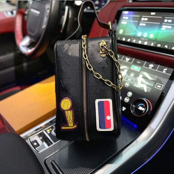 luxury designer totes bag fashion handbag men shoulder bags sports crossbody bag mens toiletry kits washing bagss boston biker bagsss hip ho
luxury designer totes bag fashion handbag men shoulder bags sports crossbody bag mens toiletry kits washing bagss boston biker bagsss hip ho