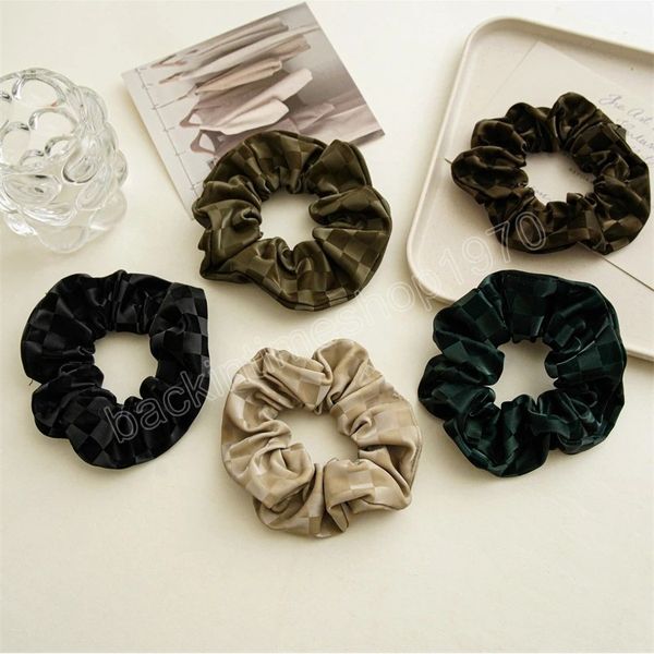 plaid scrunchies for elegant artificial leather plaid rubber bands big size hair tie rope fashion korean headwear, Slivery;white
plaid scrunchies for elegant artificial leather plaid rubber bands big size hair tie rope fashion korean headwear, Slivery;white