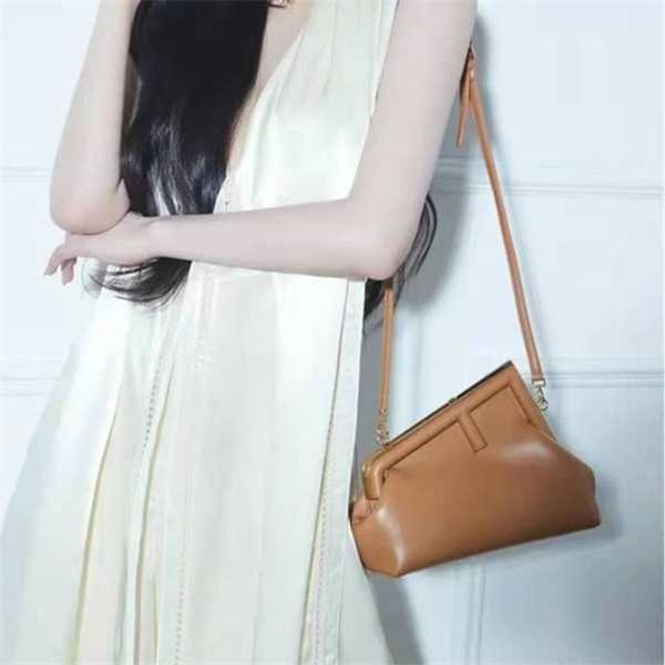 designer first handbags women handheld shoulder diagonal straddle personalized buckle dinner wan 97fz wan
designer first handbags women handheld shoulder diagonal straddle personalized buckle dinner wan 97fz wan