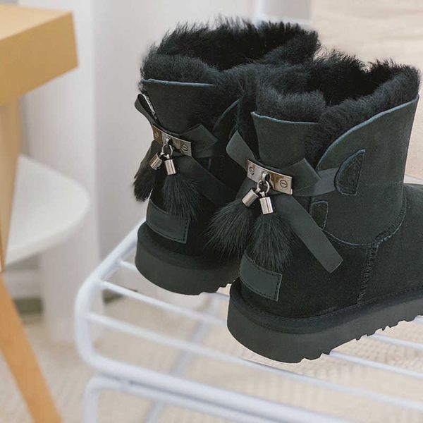 classic snow boots women's fur one-piece sable hair monofilament bow short boots, Black
classic snow boots women's fur one-piece sable hair monofilament bow short boots, Black