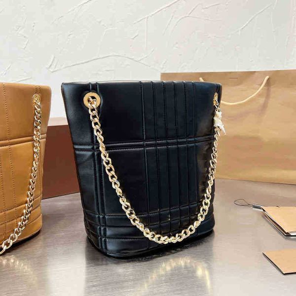 shopping bags designers totes the tote bag chain handbags women bucket handbags leather all-match classic womens street trend handbags 22083
shopping bags designers totes the tote bag chain handbags women bucket handbags leather all-match classic womens street trend handbags 22083