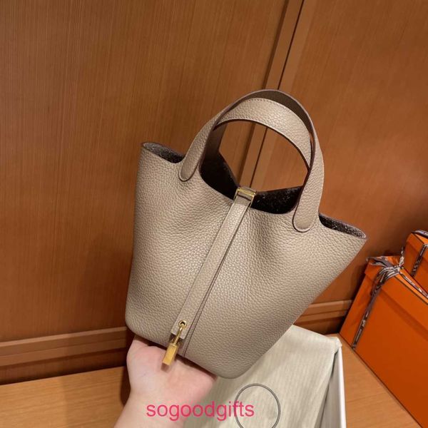 original designer herms handbag bags women s picotin lock handbags tote bag fully hand sewn tc leather vegetable basket 18cm asphalt gray go
original designer herms handbag bags women s picotin lock handbags tote bag fully hand sewn tc leather vegetable basket 18cm asphalt gray go