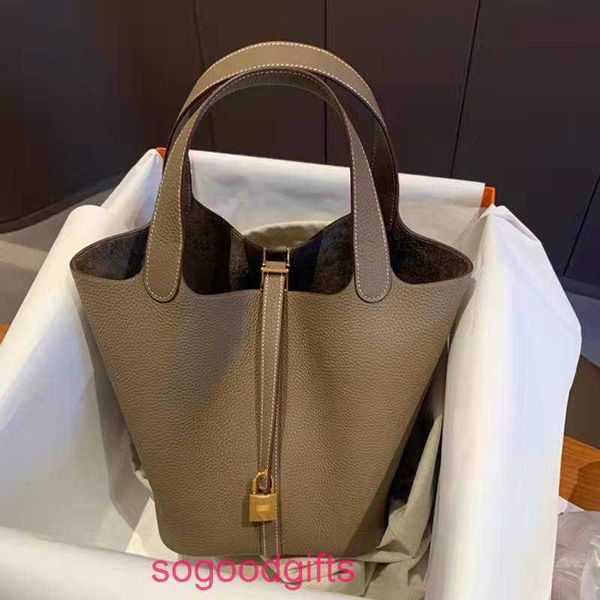 designer herme bags women's picotin lock handbags tote bag 2022 new vegetable basket bag bucket lychee pattern hand hand women's m
designer herme bags women's picotin lock handbags tote bag 2022 new vegetable basket bag bucket lychee pattern hand hand women's m