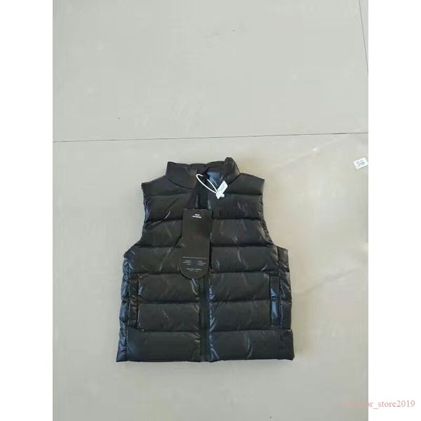 designer down coat parkas canada/us style vest jacket's canadian style kids jacket men and women badge embroidery children winter warm, Red
designer down coat parkas canada/us style vest jacket's canadian style kids jacket men and women badge embroidery children winter warm, Red
