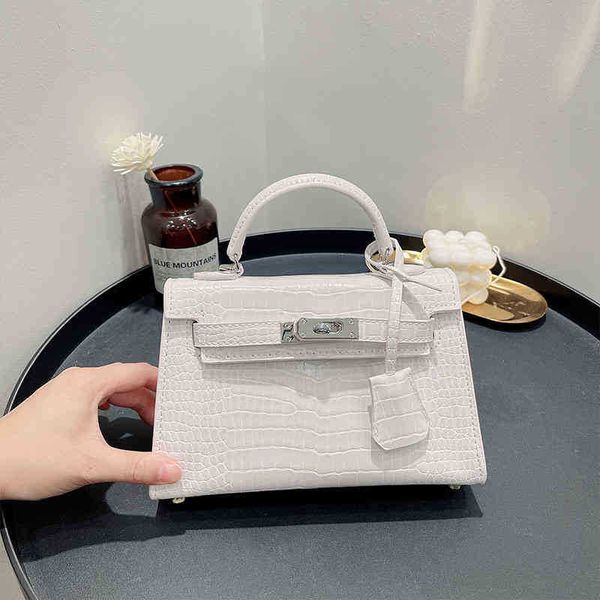 designer luxury women bags kelys herme high version women's fashion trend handbag hand sewn wax thread single shoulder birkins large ca
designer luxury women bags kelys herme high version women's fashion trend handbag hand sewn wax thread single shoulder birkins large ca