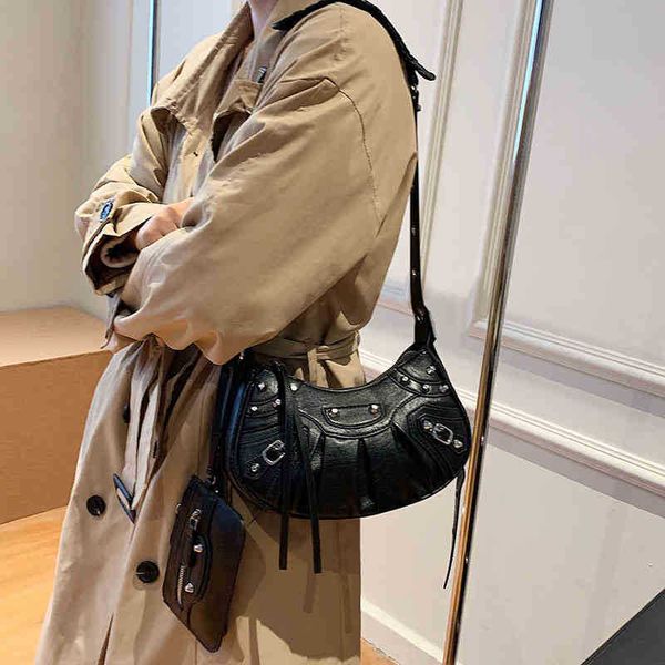 bag designer fashion totes balenicagas texture willow nail bag women's autumn and locomotive armpit crescent trend cross urla balencaig
bag designer fashion totes balenicagas texture willow nail bag women's autumn and locomotive armpit crescent trend cross urla balencaig