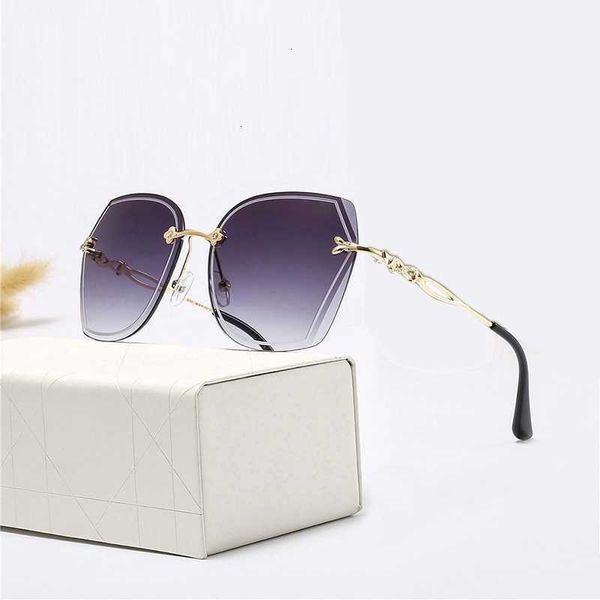 color crystal trimmed rimless sunglasses women retro polygonal colorful eyeglasses large frame lens cutting process exquisite glasses, White;black
color crystal trimmed rimless sunglasses women retro polygonal colorful eyeglasses large frame lens cutting process exquisite glasses, White;black