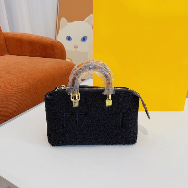 designer bags shoulder bag handbag luxurious women fleece crossbody womens handbags fashion classic purses
designer bags shoulder bag handbag luxurious women fleece crossbody womens handbags fashion classic purses