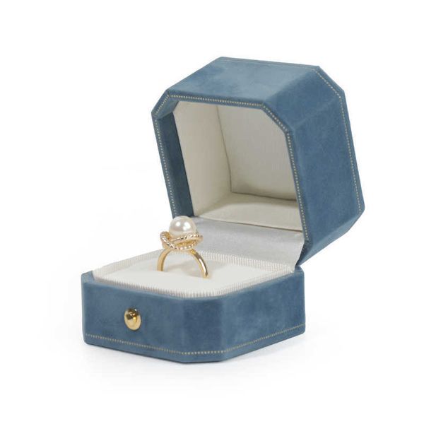 jewelry boxes retro italian lake blue lace ring high-end light luxury flannel bracelet earring necklace gift l221021, Black;white
jewelry boxes retro italian lake blue lace ring high-end light luxury flannel bracelet earring necklace gift l221021, Black;white