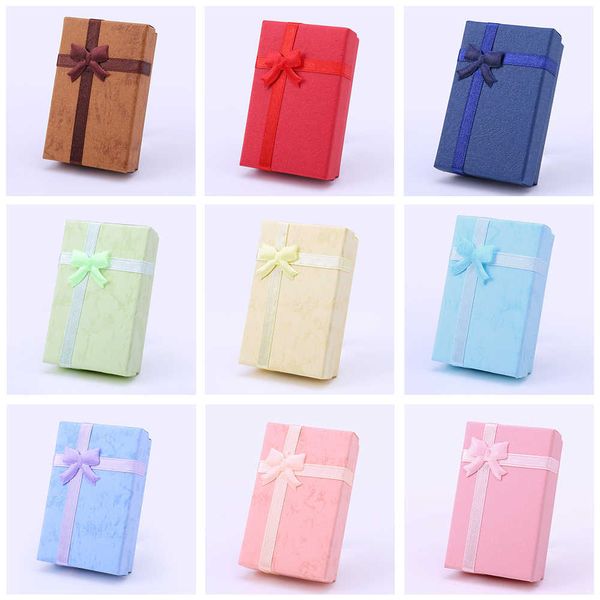 jewelry boxes 10pcs organizer 8x5cm necklace ring earring gift travel accessories paper packaging with sponge l221021, Black;white
jewelry boxes 10pcs organizer 8x5cm necklace ring earring gift travel accessories paper packaging with sponge l221021, Black;white