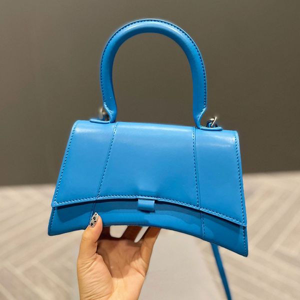 women cross body bag alligator hourglass handbags shoulder underarm bags lady genuine leather handbag purse flip fashion letters removable a
women cross body bag alligator hourglass handbags shoulder underarm bags lady genuine leather handbag purse flip fashion letters removable a