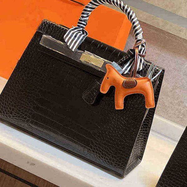 designer luxury women bags kelys herme high version women's fashion trend handbag hand sewn wax thread single shoulder birkins large ca
designer luxury women bags kelys herme high version women's fashion trend handbag hand sewn wax thread single shoulder birkins large ca
